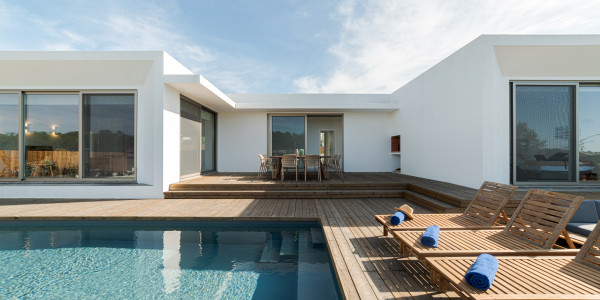 Reformas Integrales de Casas Castillonroy · Construcción y Reforma de Piscinas