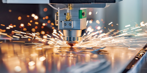 Reformas Integrales de Naves Industriales Almudévar · Instalación Tecnología y Comunicaciones