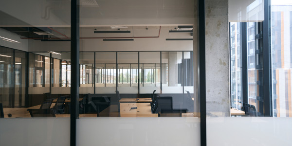Reformas Integrales de Oficinas y Despachos Almudévar · Diseño e Instalación de Paneles Divisorios
