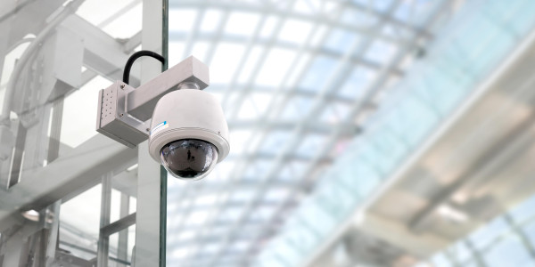 Reformas Integrales de Tiendas y Locales  Comerciales Ayerbe · Instalación Sistemas de Seguridad y Videovigilancia